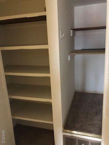 10 Fairways Circle E, St Charles, MO 63303