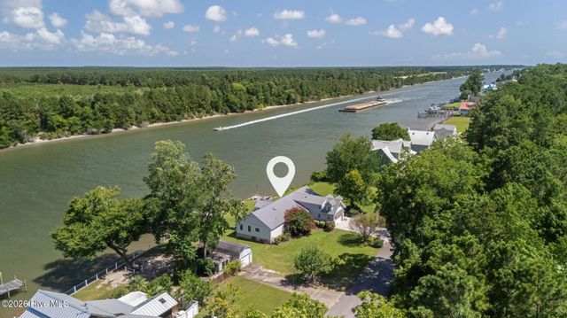 1074 Sea Gate Drive, Newport, NC 28570