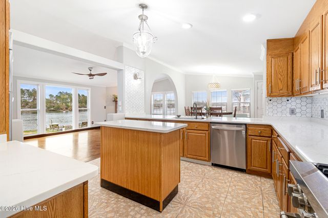 1074 Sea Gate Drive, Newport, NC 28570