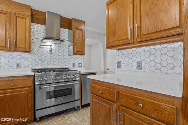 1074 Sea Gate Drive, Newport, NC 28570