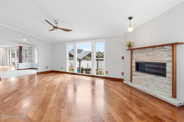 1074 Sea Gate Drive, Newport, NC 28570