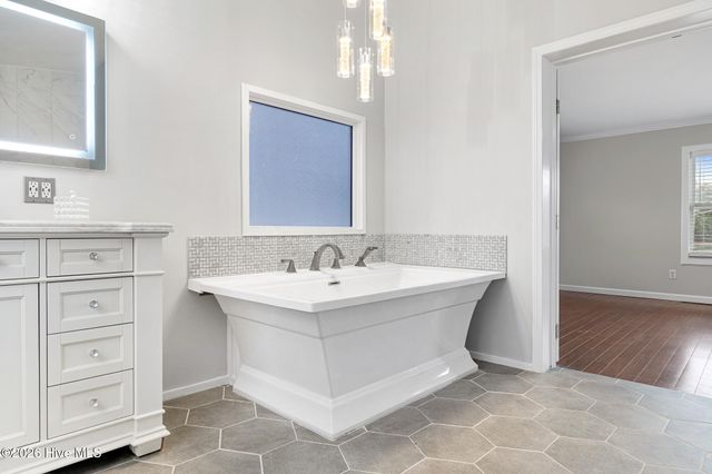 1074 Sea Gate Drive, Newport, NC 28570