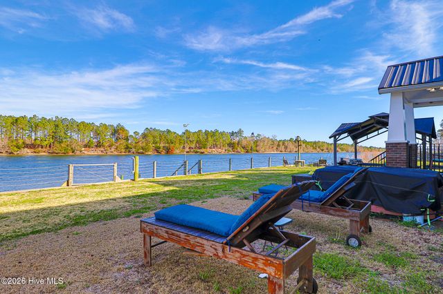 1074 Sea Gate Drive, Newport, NC 28570