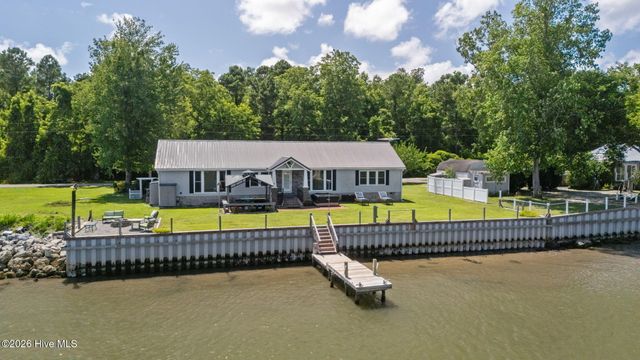 1074 Sea Gate Drive, Newport, NC 28570