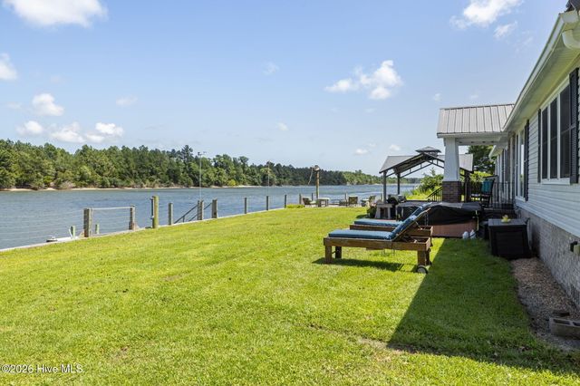 1074 Sea Gate Drive, Newport, NC 28570