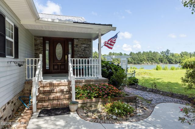 1074 Sea Gate Drive, Newport, NC 28570