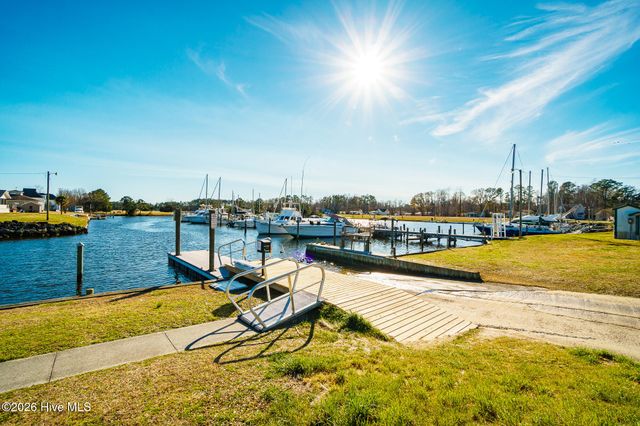 1074 Sea Gate Drive, Newport, NC 28570
