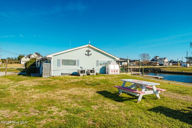 1074 Sea Gate Drive, Newport, NC 28570