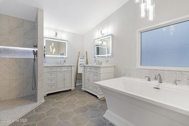 1074 Sea Gate Drive, Newport, NC 28570