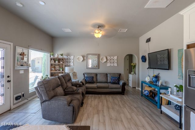 13420 EMERALD BROOK Drive, Horizon City, TX 79928