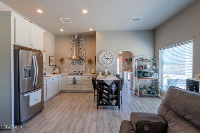 13420 EMERALD BROOK Drive, Horizon City, TX 79928