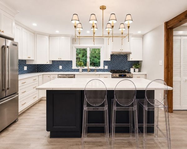 98 Ebony St, Fairhaven, MA 02719