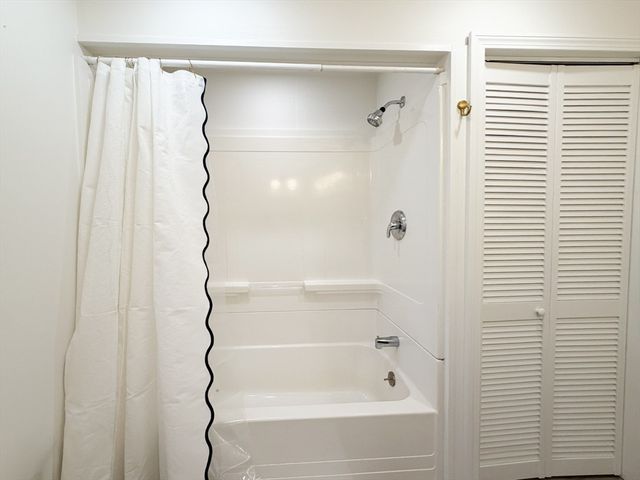 98 Ebony St, Fairhaven, MA 02719