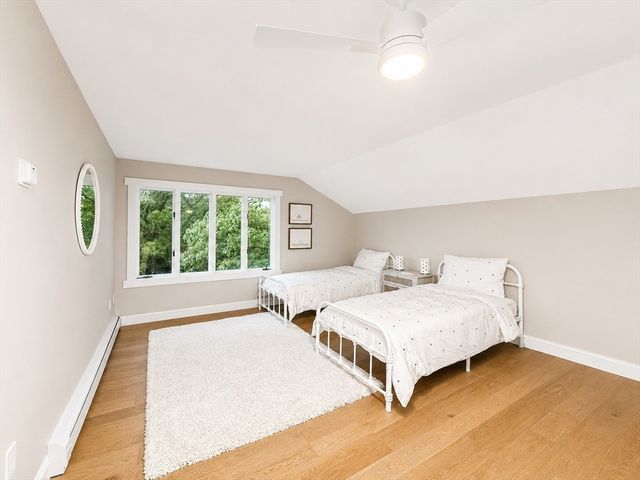 98 Ebony St, Fairhaven, MA 02719
