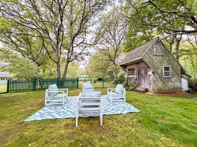 98 Ebony St, Fairhaven, MA 02719