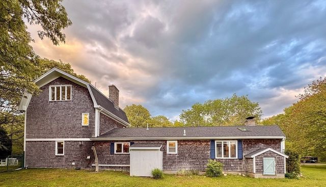 98 Ebony St, Fairhaven, MA 02719