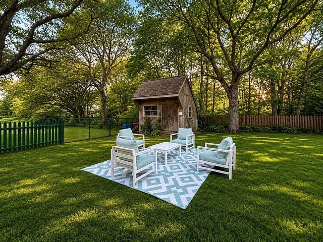 98 Ebony St, Fairhaven, MA 02719