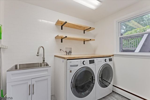 19 Sunrise Dr, Morris Plains Boro, NJ 07950