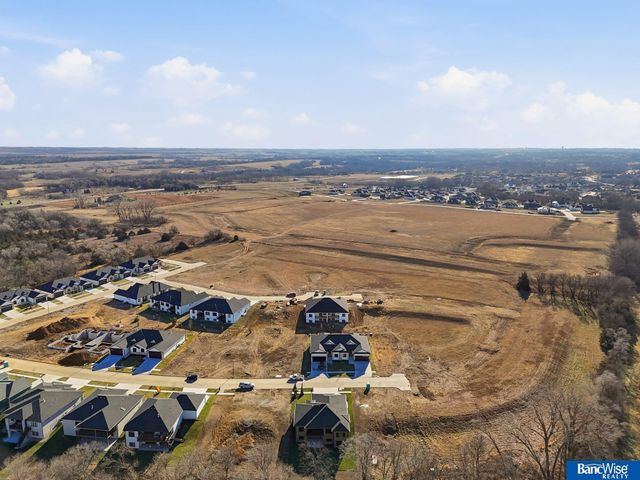 9134 Marbella Drive, Lincoln, NE 68520