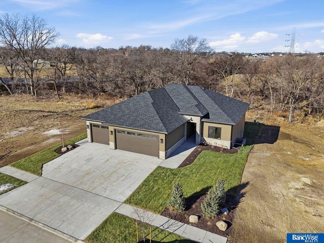 9134 Marbella Drive, Lincoln, NE 68520