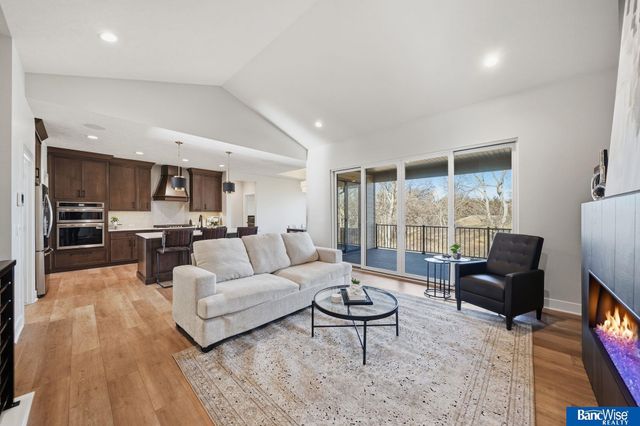 9134 Marbella Drive, Lincoln, NE 68520