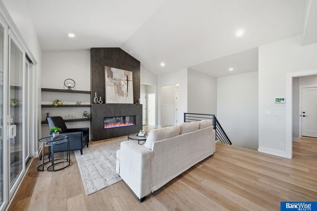 9134 Marbella Drive, Lincoln, NE 68520