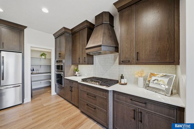 9134 Marbella Drive, Lincoln, NE 68520