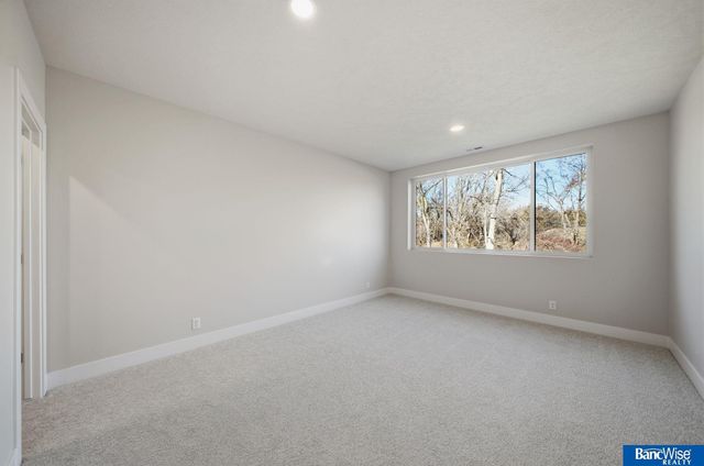 9134 Marbella Drive, Lincoln, NE 68520