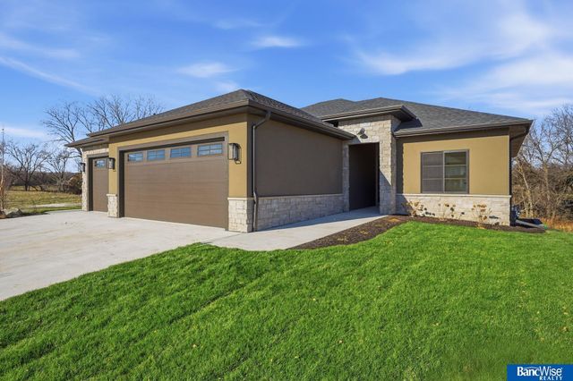 9134 Marbella Drive, Lincoln, NE 68520