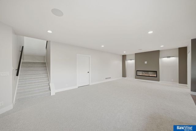 9134 Marbella Drive, Lincoln, NE 68520