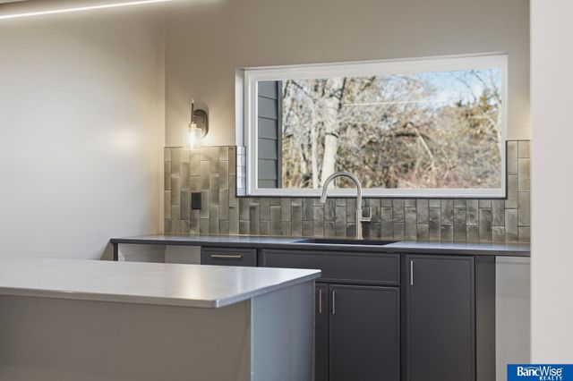 9134 Marbella Drive, Lincoln, NE 68520