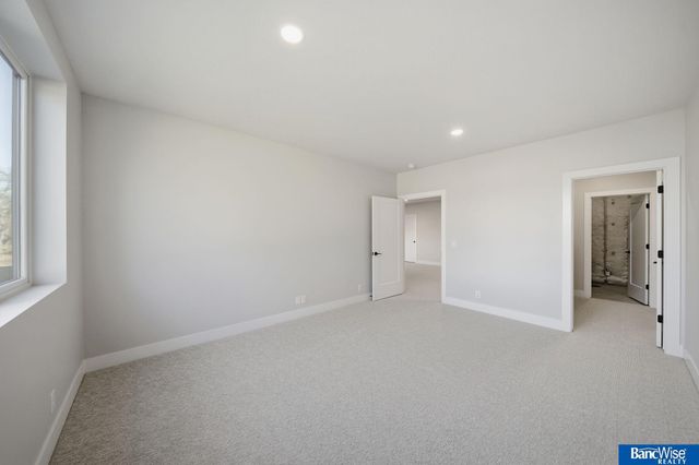 9134 Marbella Drive, Lincoln, NE 68520
