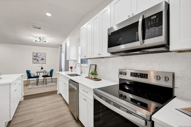 6007 Valley Forge, San Antonio, TX 78233