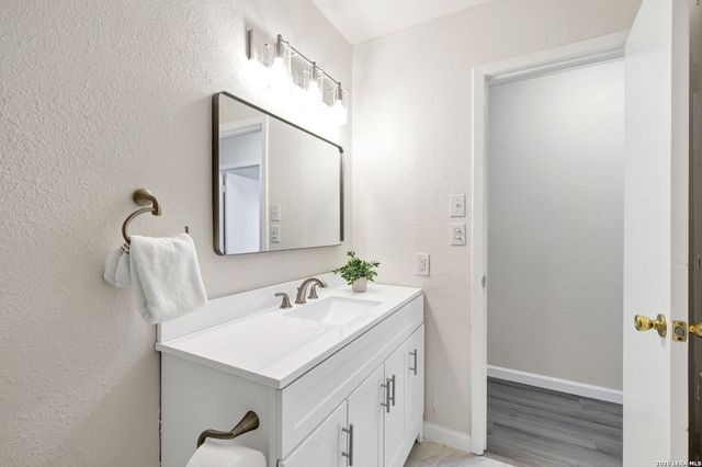 6007 Valley Forge, San Antonio, TX 78233