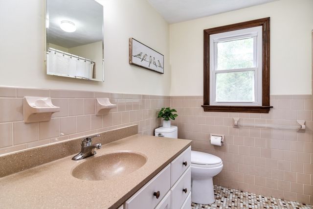 19 Swanson Road, Framingham, MA 01701