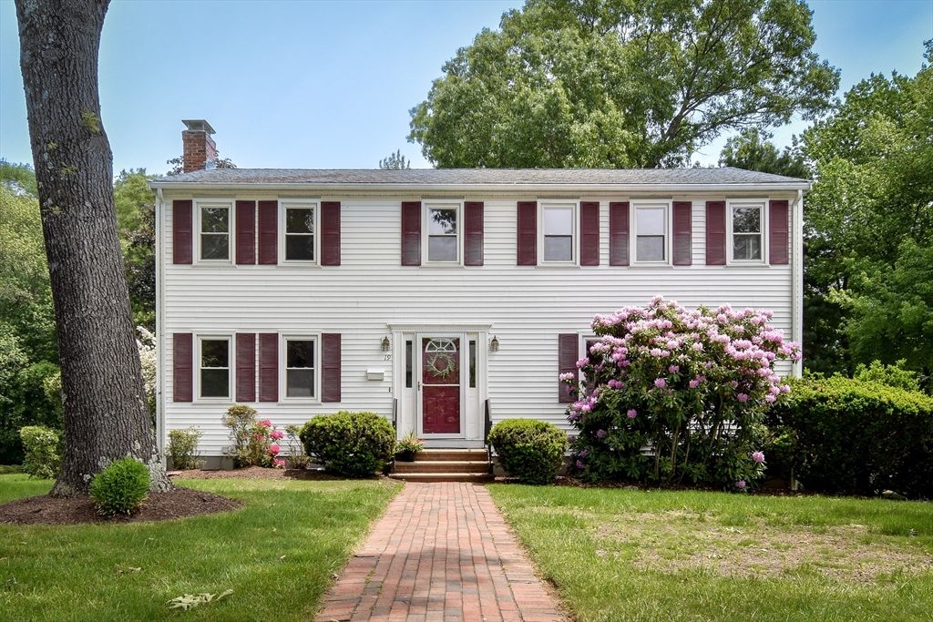 19 Swanson Road, Framingham, MA 01701