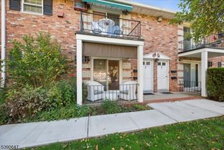 320 South St E, Morristown Town, NJ 07960
