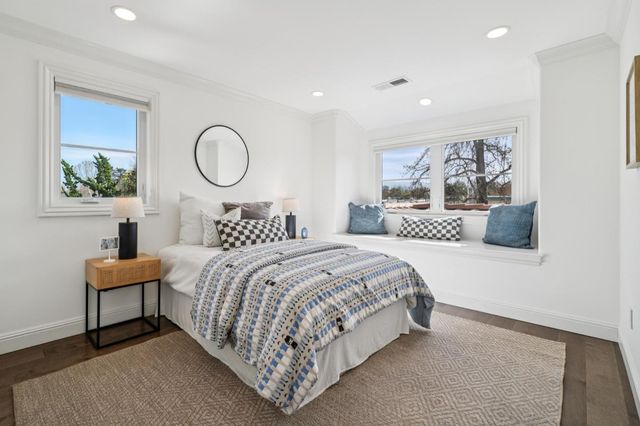 3011 Bryant Street, Palo Alto, CA 94306