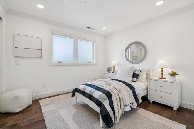 3011 Bryant Street, Palo Alto, CA 94306