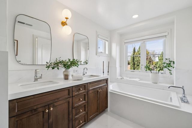 3011 Bryant Street, Palo Alto, CA 94306