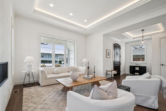 3011 Bryant Street, Palo Alto, CA 94306