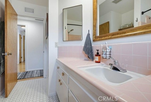 1010 W 21st Street, Santa Ana, CA 92706