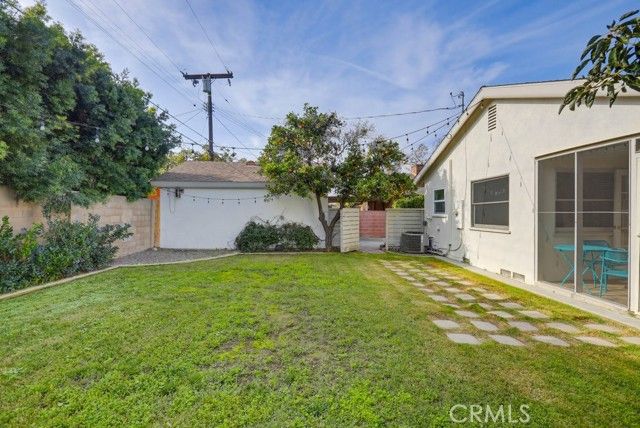 1010 W 21st Street, Santa Ana, CA 92706