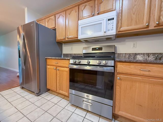 212 Viewpoint Terrace, Peekskill, NY 10566