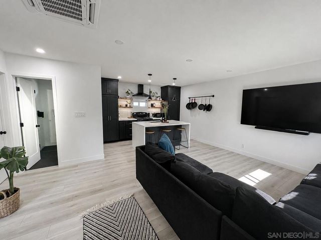 766 N Grape St, Escondido, CA 92025