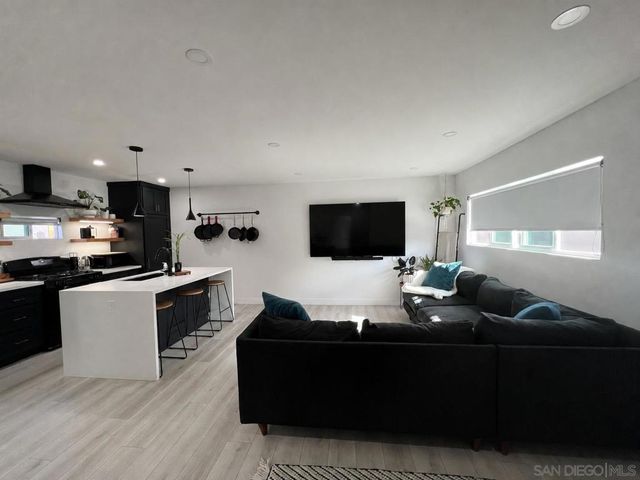 766 N Grape St, Escondido, CA 92025