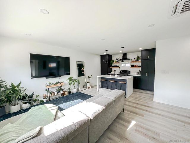 766 N Grape St, Escondido, CA 92025