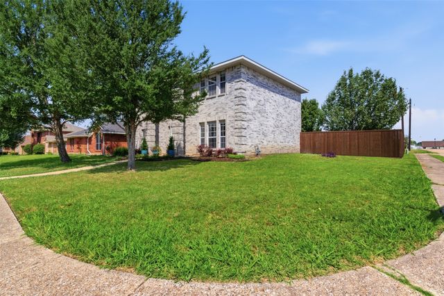 2417 Rebecca Drive, Sachse, TX 75048