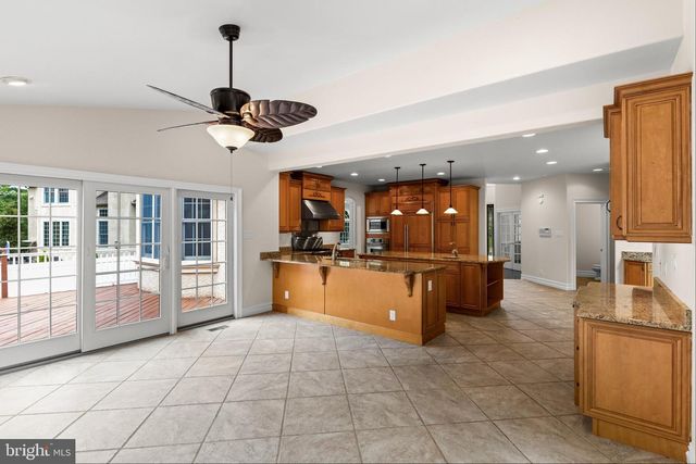1 BARNEY LN, Voorhees, NJ 08043