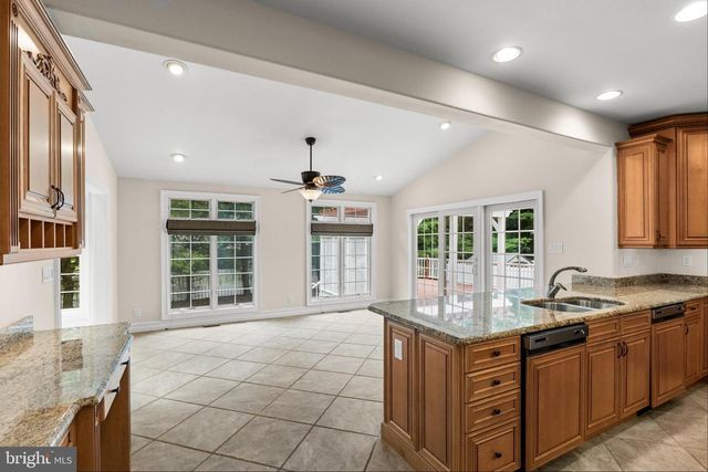 1 BARNEY LN, Voorhees, NJ 08043